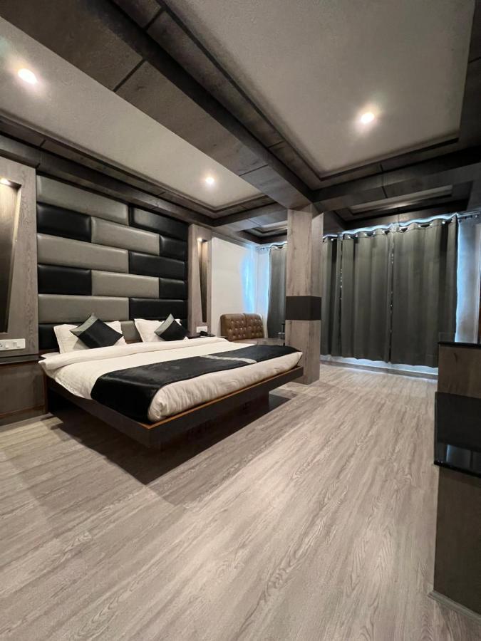Hotel Victory At Mall Road 西姆拉 外观 照片
