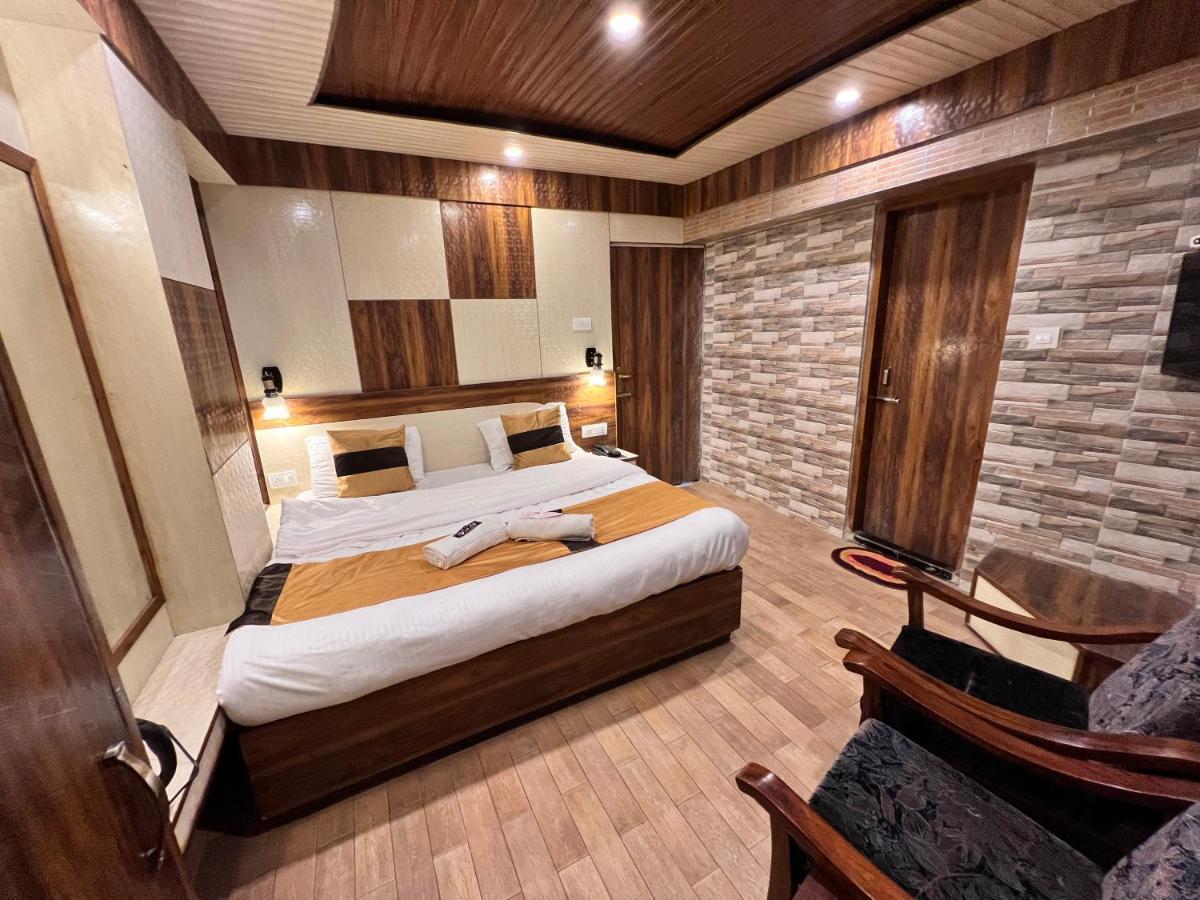 Hotel Victory At Mall Road 西姆拉 外观 照片