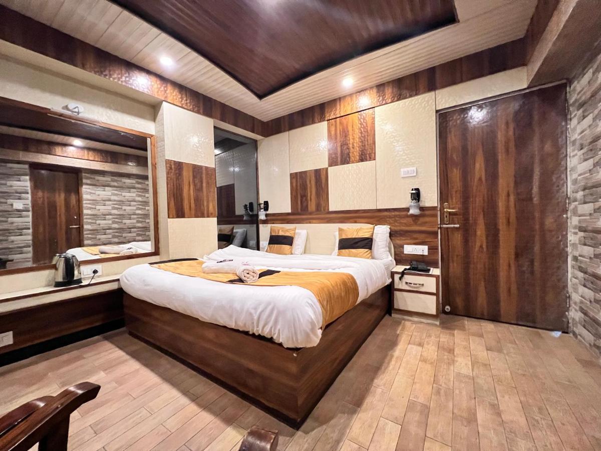 Hotel Victory At Mall Road 西姆拉 外观 照片